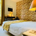 乌鸦城堡酒店 3* 维克斯威利兹