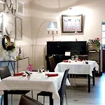 ホテル Chateau Corneille 3*