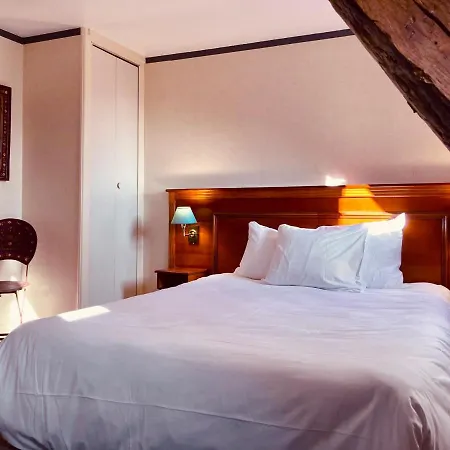 فندق Chateau Corneille 3*