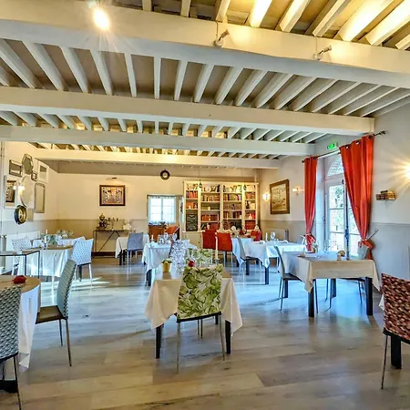 Chateau Corneille Szálloda 3*