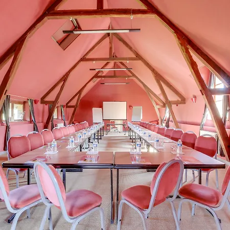 Chateau Corneille Szálloda 3*