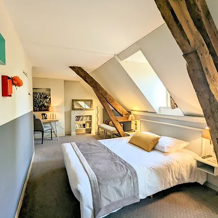 Chateau Corneille Szálloda 3*