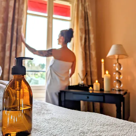 فندق Chateau Corneille 3*