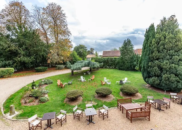 Hotel Chateau Corneille 3*